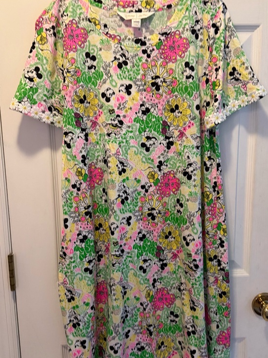 Lilly Pulitzer Dresses & Skirts - Lilly Pulitzer Women’s Disney Cody T-shirt Dress